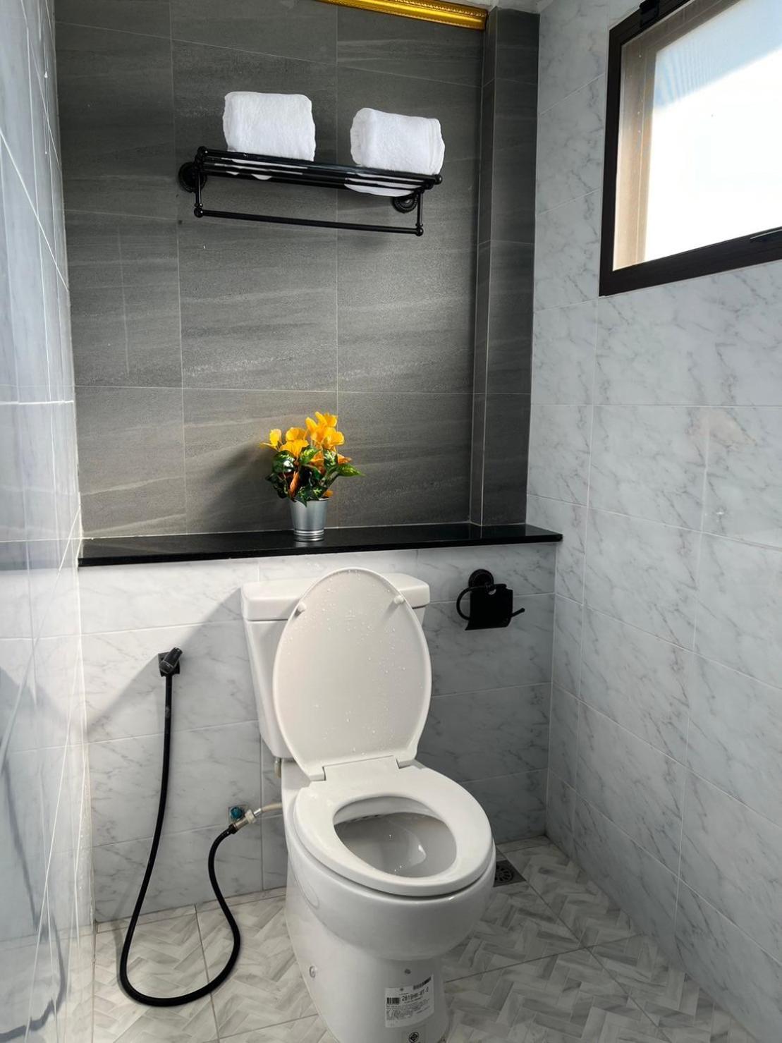 Quinstel Hostel Bangkok Extérieur photo